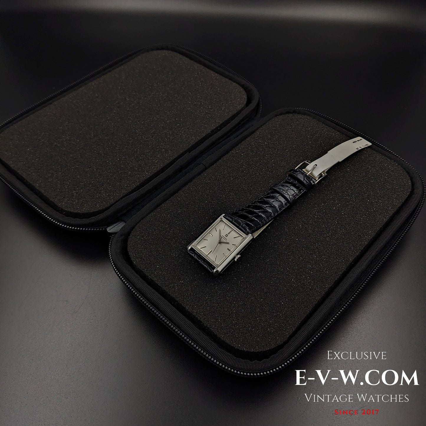 Omega automatique vintage de 61 ans / Carrée / Réf. 161013 / Cal. 671 / Année 1963