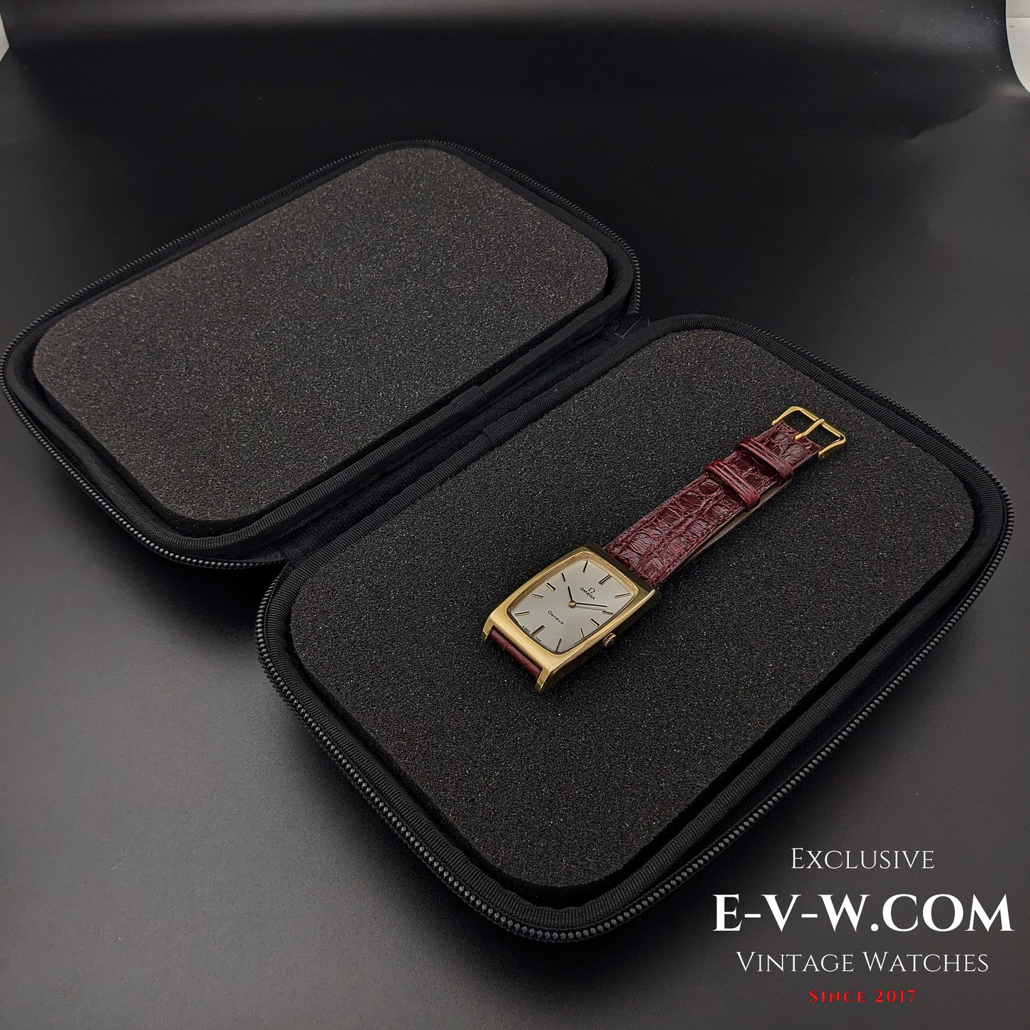 Omega Geneve Tank vintage plaquée or / Jumbo réf. 111010 / Cal. 620 / Année 1971