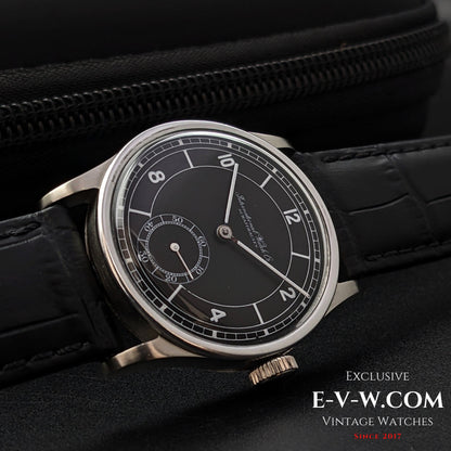 82 Years Old Vintage IWC Schaffhausen Black / Cal. 83 / Vintage 1941