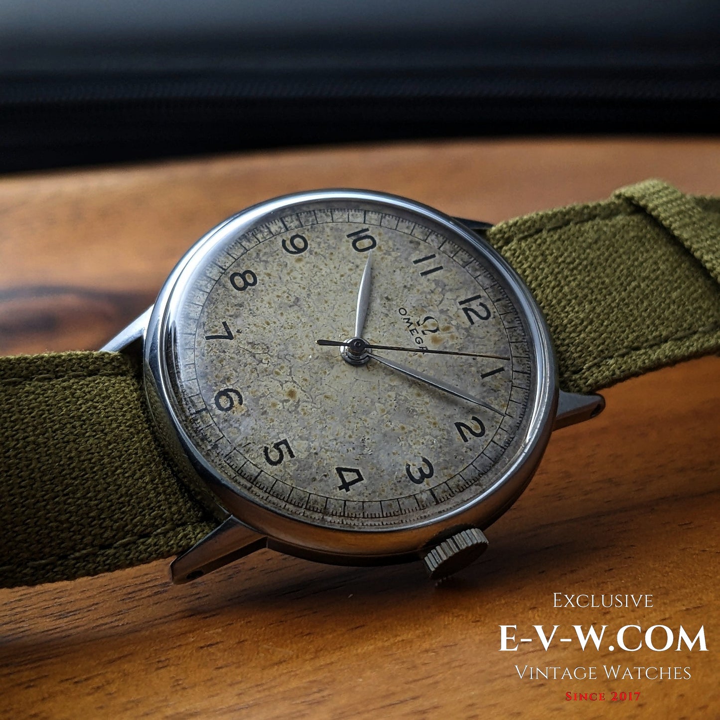 Environ 80 ans — Omega 30T2 Seconde Guerre mondiale « style Calatrava » | Réf. 2349/3 | Cal. 30T2 SC | Vers 1944 | Révisée 