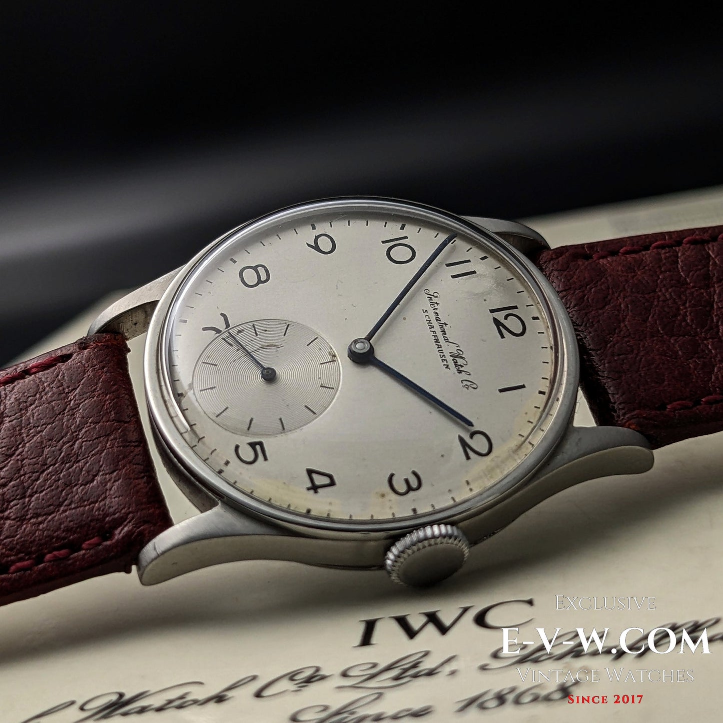 Montre de ville IWC Schaffhausen vintage (87 ans), modèle ancien civil | Cal. 83 | Année 1938 / Révisée