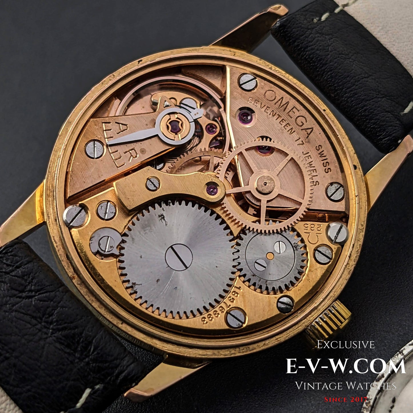 62 Years Old Vintage Omega Black dial Ref. 14714-61SC / Cal. 285 / Vintage 1961