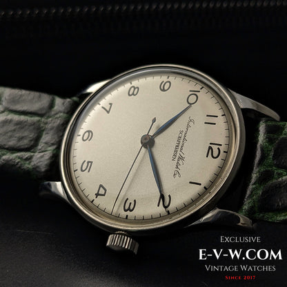 79 Years Old Vintage IWC Schaffhausen Classic Vintage / Cal. 89 / Vintage 194679 Years Old Vintage IWC Schaffhausen Classic Vintage / Cal. 89 / Vintage 1946
