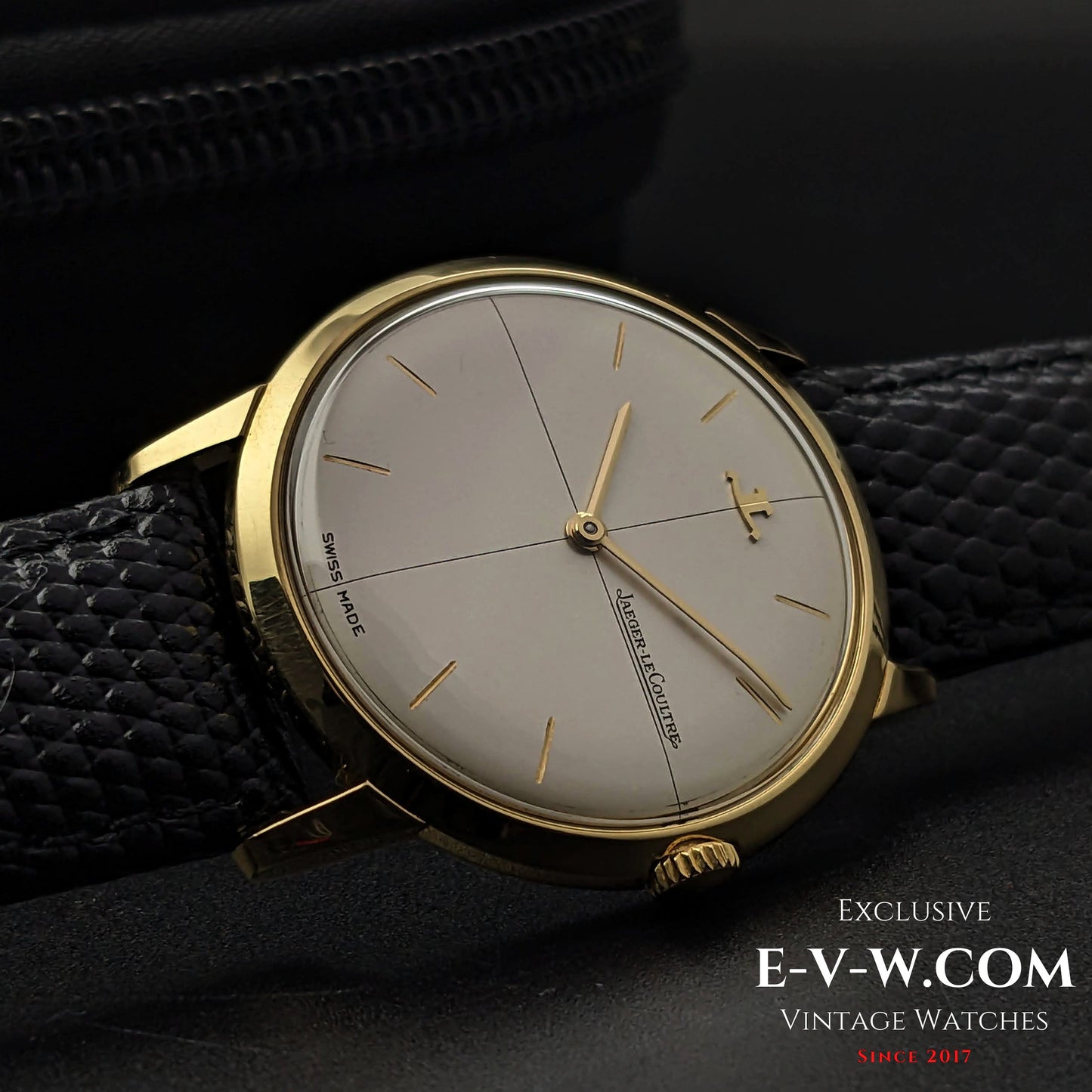 60 Years Old Vintage Jaeger-LeCoultre 18K gold / Ref. E 902 / Cal. 818 with Kif-flector shock absorber / Vintage 1960s
