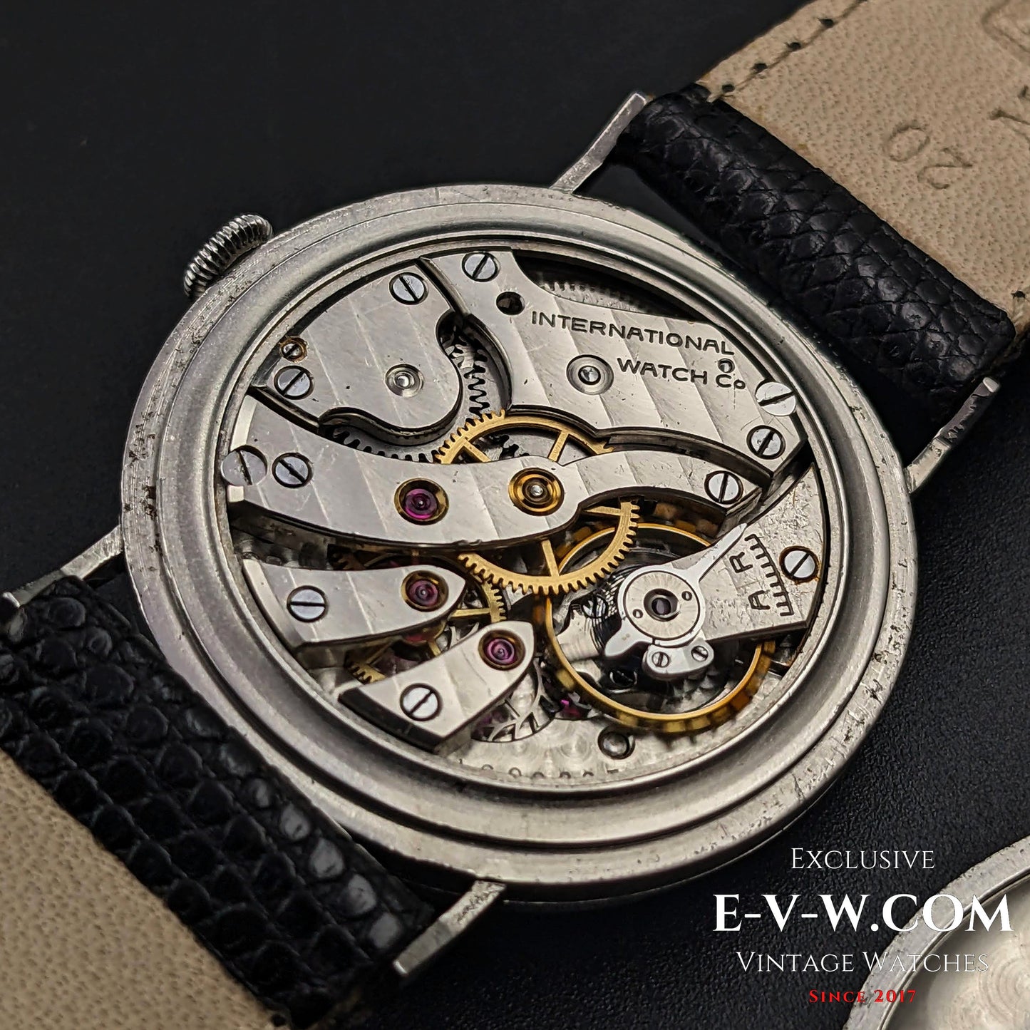 Montre IWC Schaffhausen vintage de 84 ans / Cal. 83 / Année de fabrication : 1939