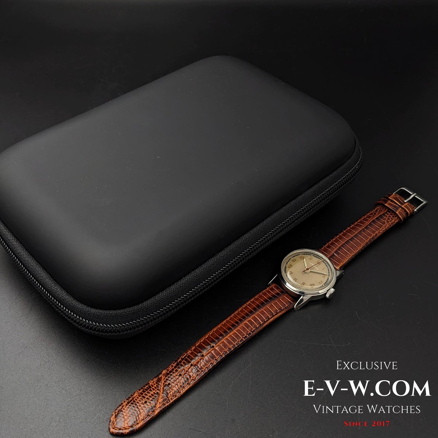 84 Years Old Vintage Lemania WWII / two-tone dial Ref. 192H / Cal. S27 / Vintage 1940