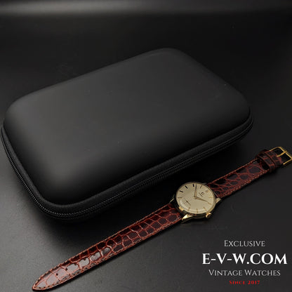 Omega vintage de 72 ans, cadran guilloché-honeucombe / Réf. 2512 11 / Cal. 266 / Année 1952