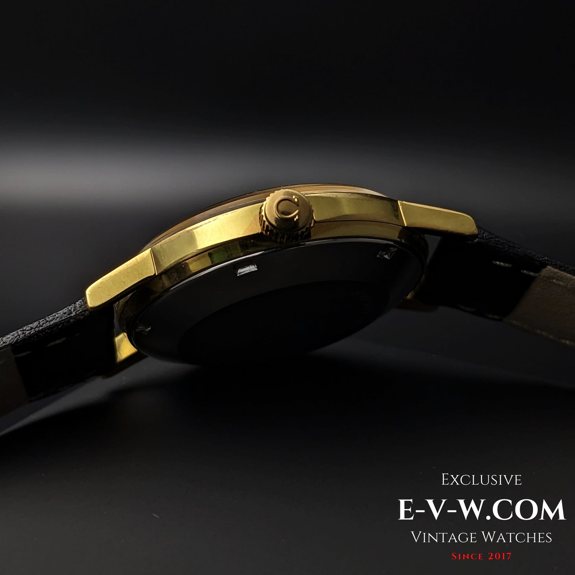 55 Years Old Vintage Omega Geneve / Ref. 166.070 / Cal. 565 / Vintage 1970