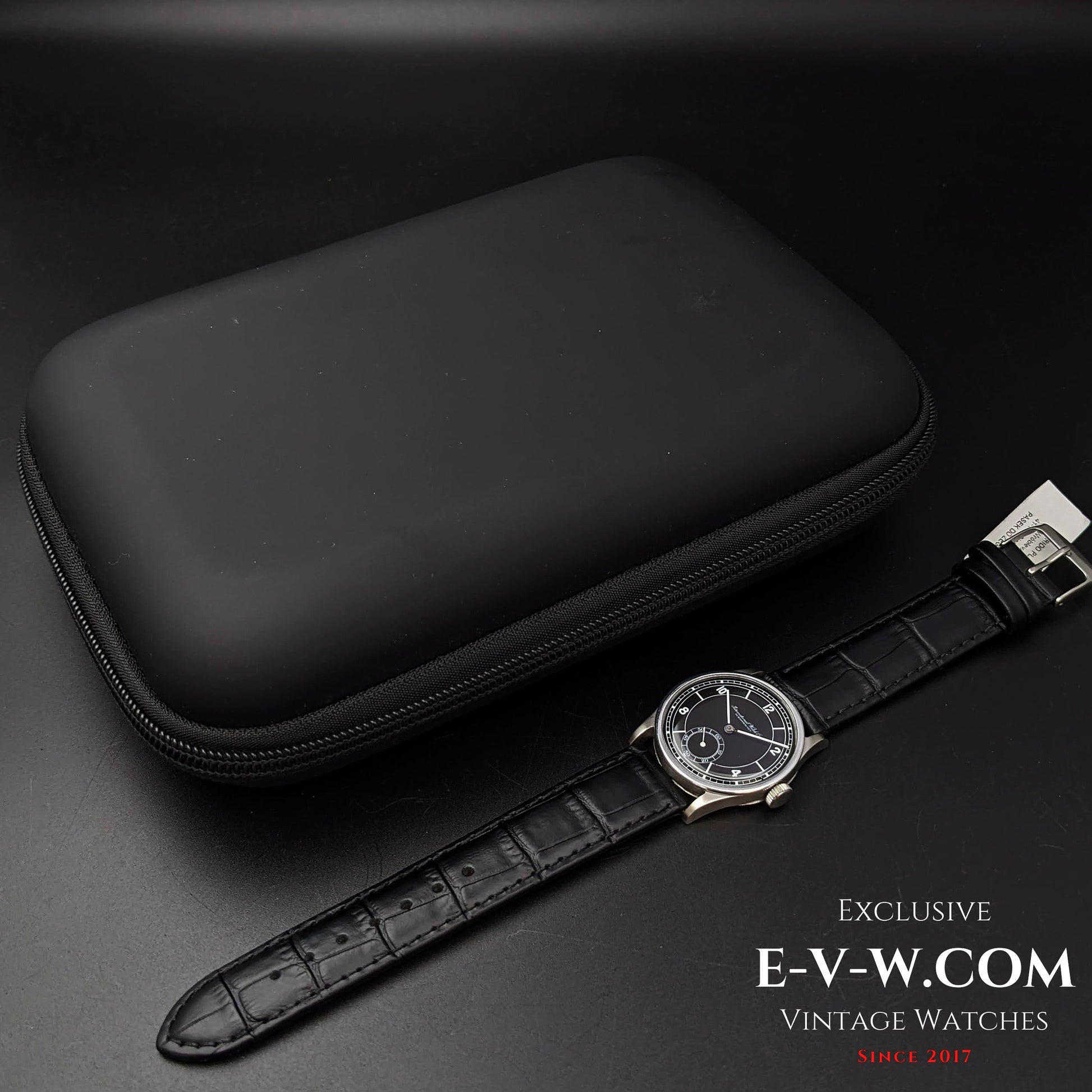 82 Years Old Vintage IWC Schaffhausen Black / Cal. 83 / Vintage 1941