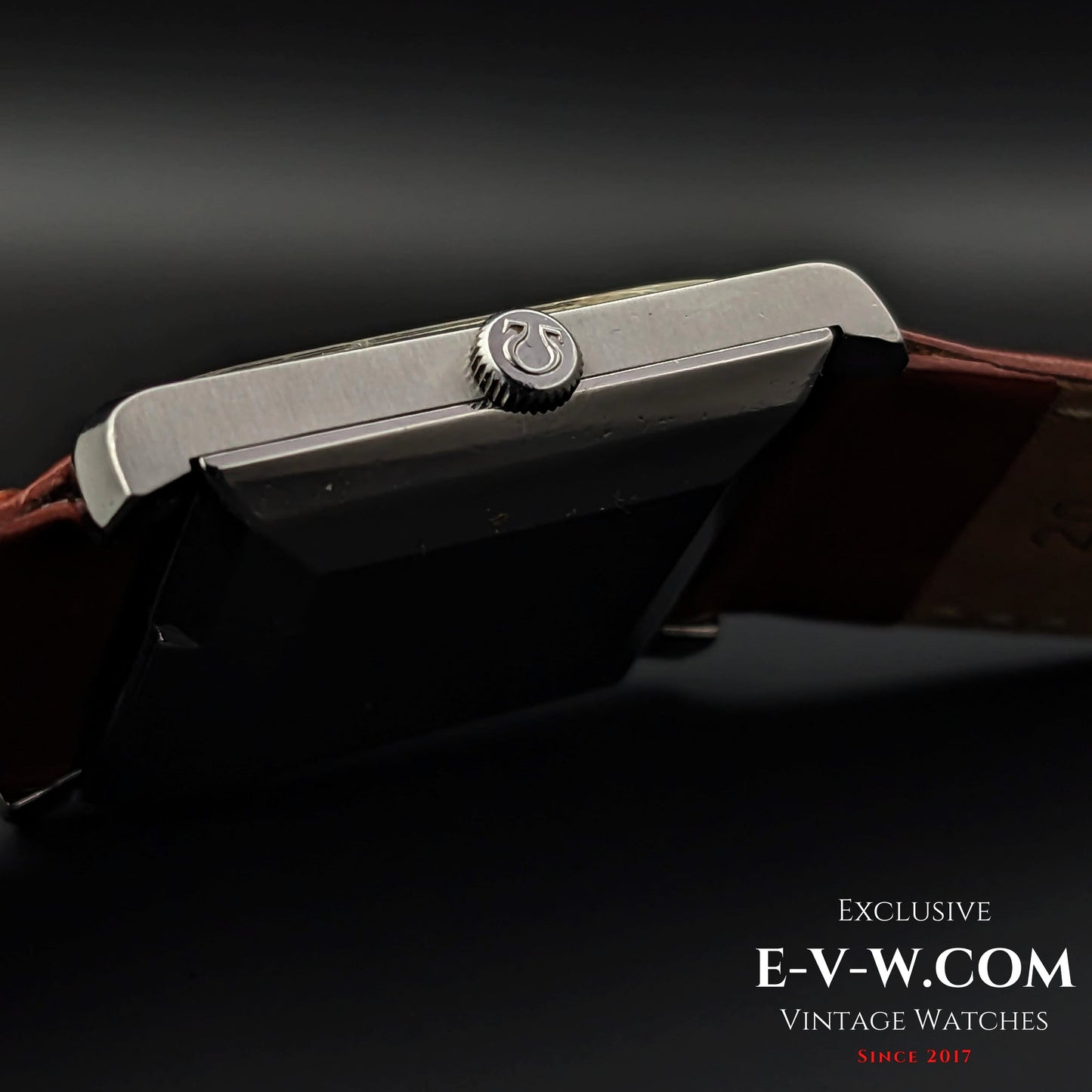 59 Years Old Vintage Omega Omega Automatic Tank / Art Deco Ref. 161013 / Cal. 671 / Vintage 1965