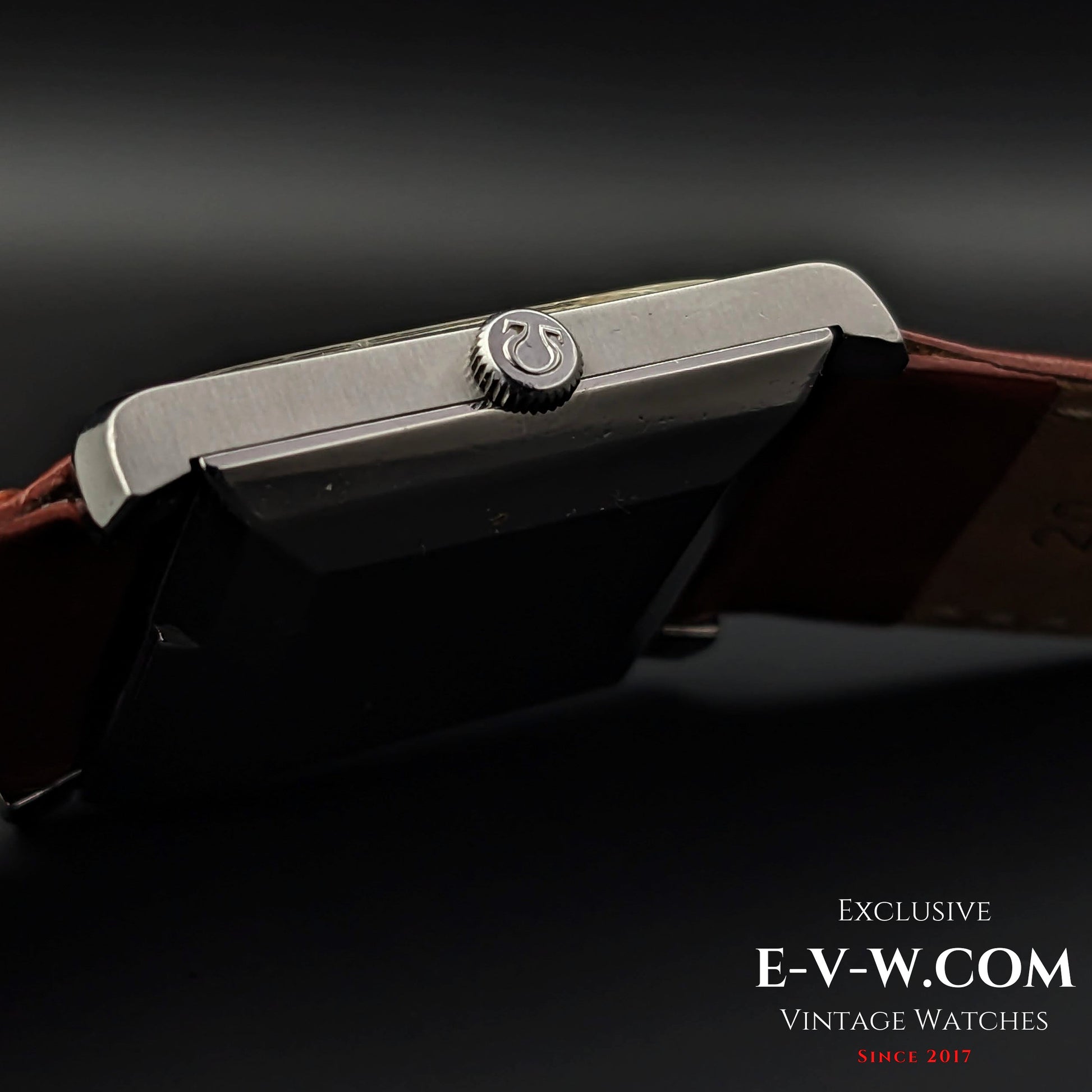 59 Years Old Vintage Omega Omega Automatic Tank / Art Deco Ref. 161013 / Cal. 671 / Vintage 1965