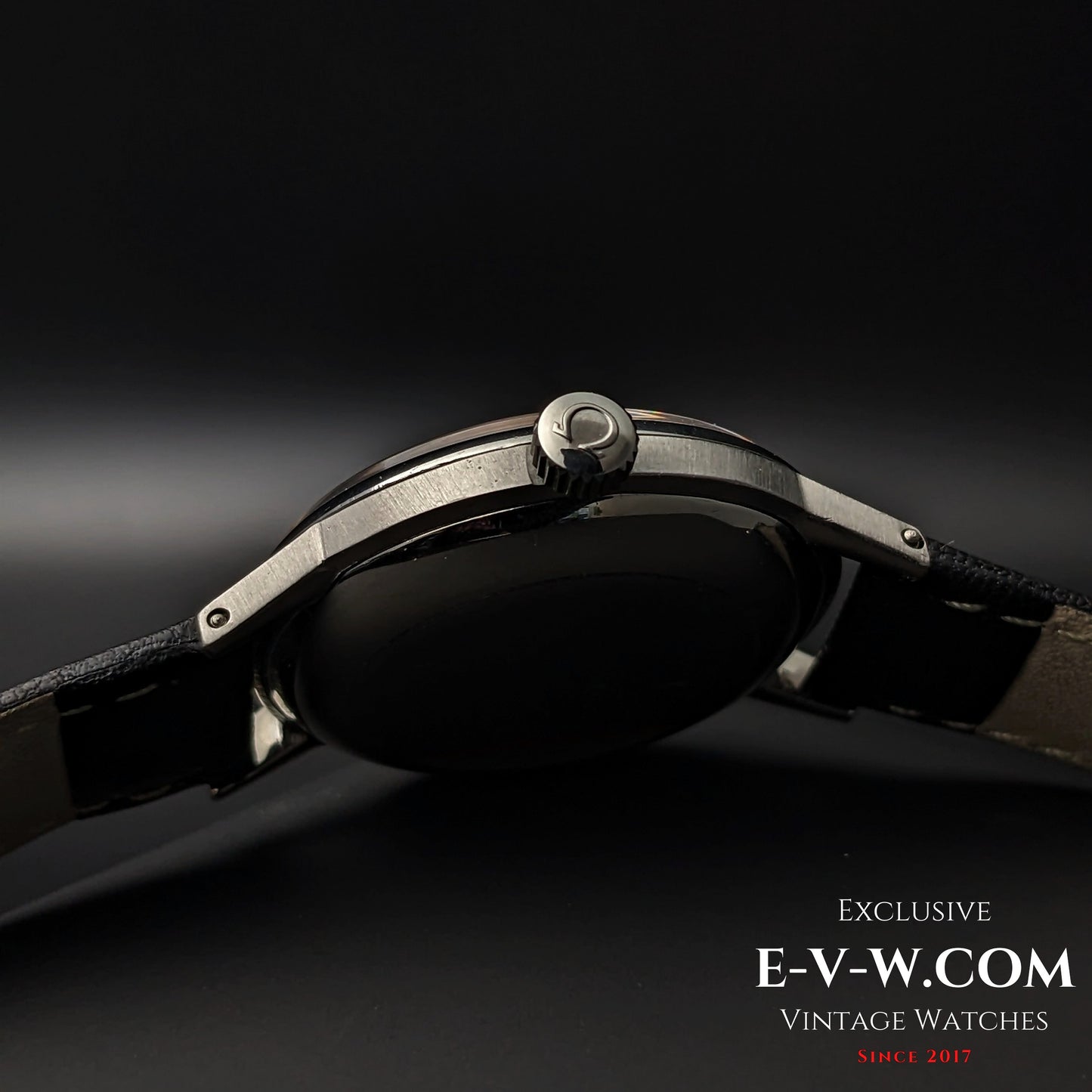 73 Years Old Vintage Omega Salmon Dial / Ref. 2348-7 / Cal. 283 (30T2) / Vintage 1952