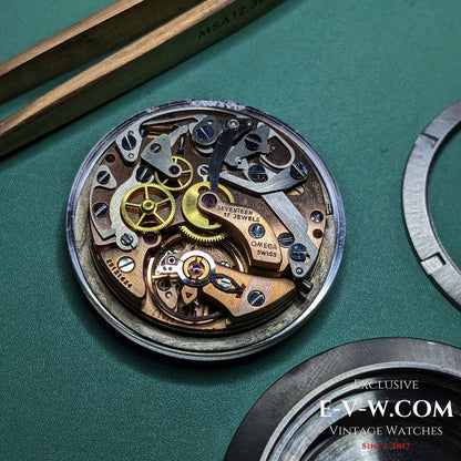 Omega Chronostop UFO vintage de 56 ans / Réf. 146012 / Cal. 920 / Année 1969 / Révisée 