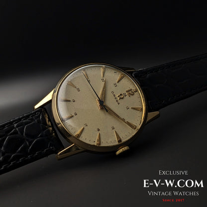Omega vintage rare de 73 ans, cadran 24 heures / Réf. 2496-3SC / Cal. 283 (30T2) / Année 1952 / Révisée