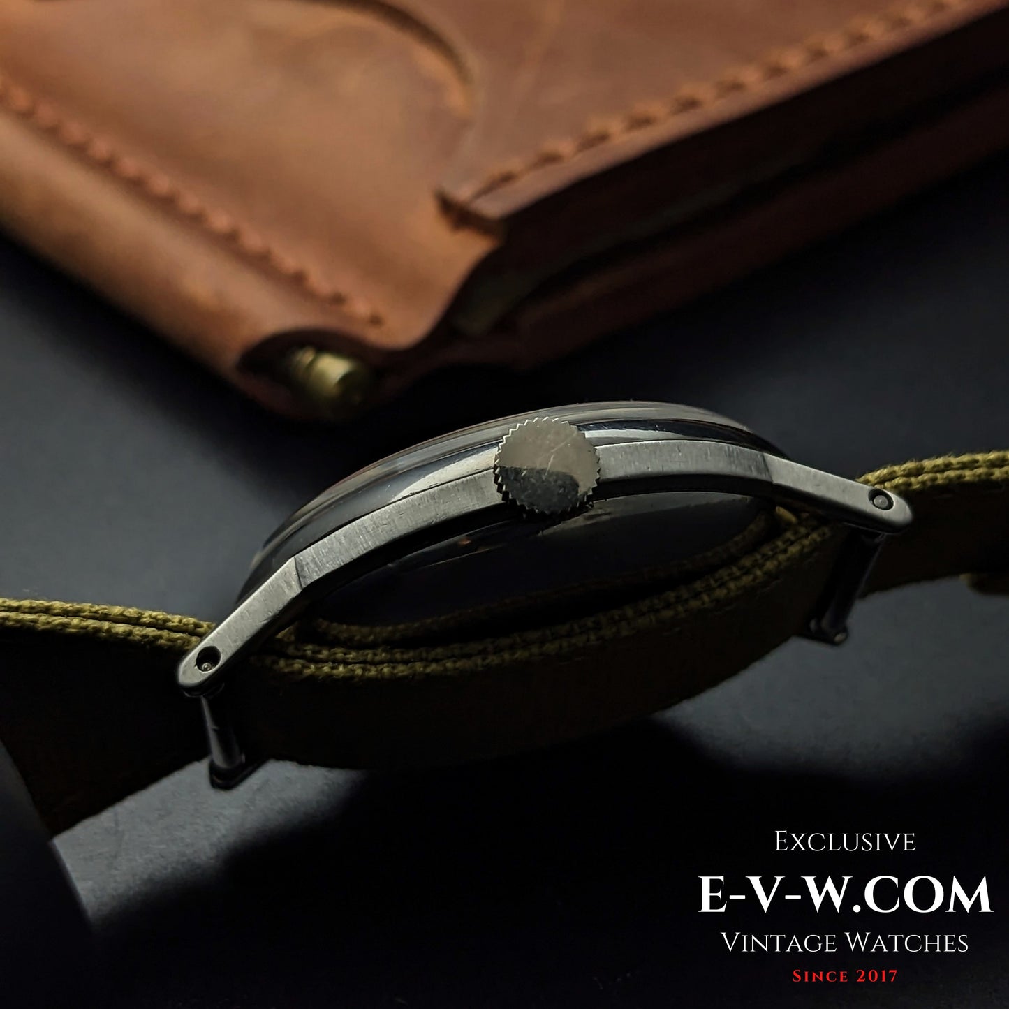 Environ 80 ans — Omega 30T2 Seconde Guerre mondiale « style Calatrava » | Réf. 2349/3 | Cal. 30T2 SC | Vers 1944 | Révisée 