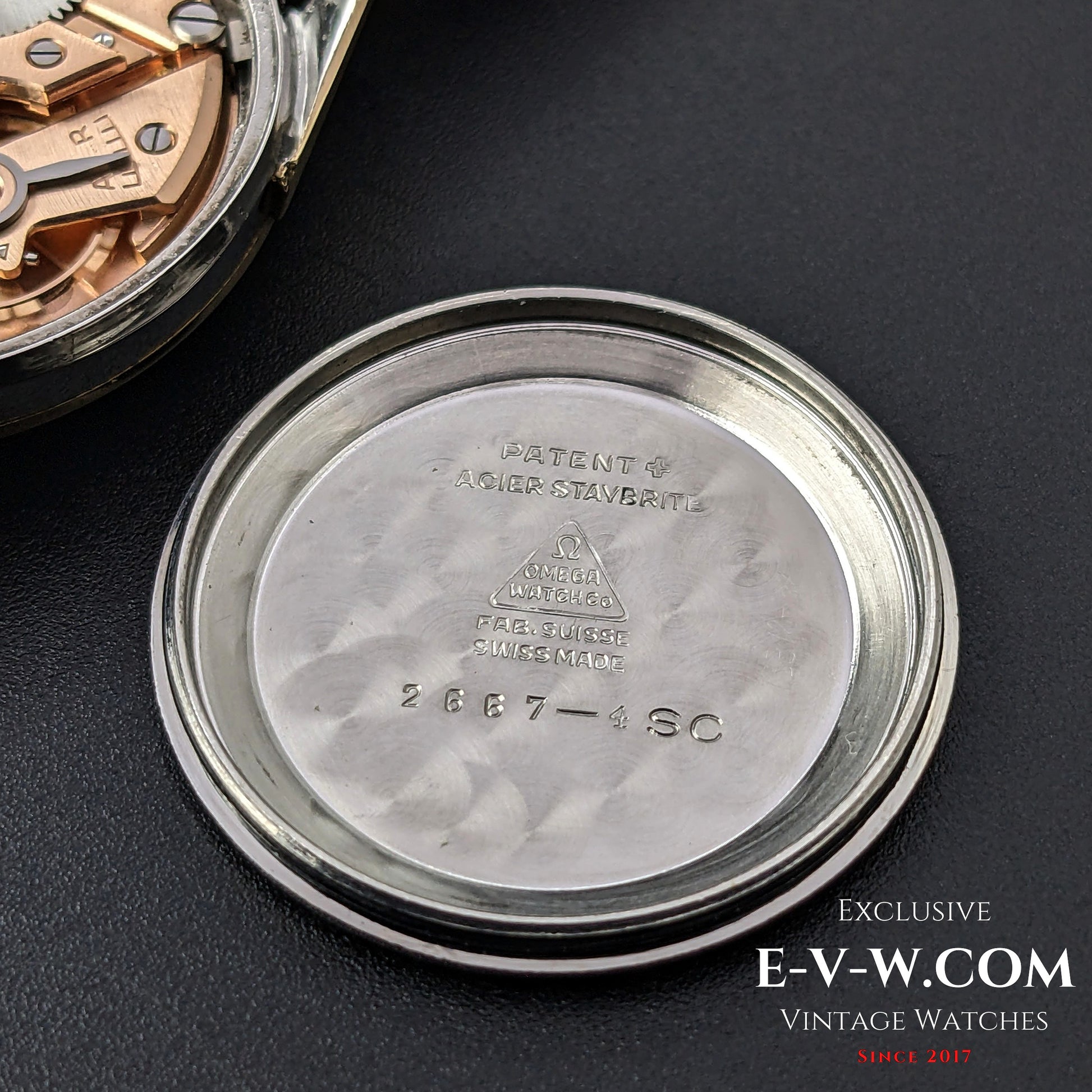 72 Years Old Vintage Omega Rare Guilloche-Honeucomb Dial Ref. 2667 4SC / Cal. 420 / Vintage 1952