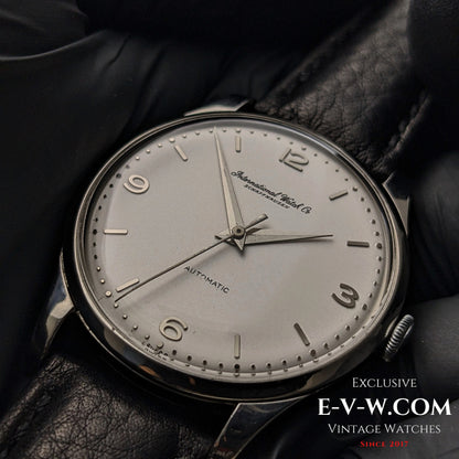63 ans — IWC Schaffhausen — Automatique — Cal. 853 — Année 1962 — Révisée