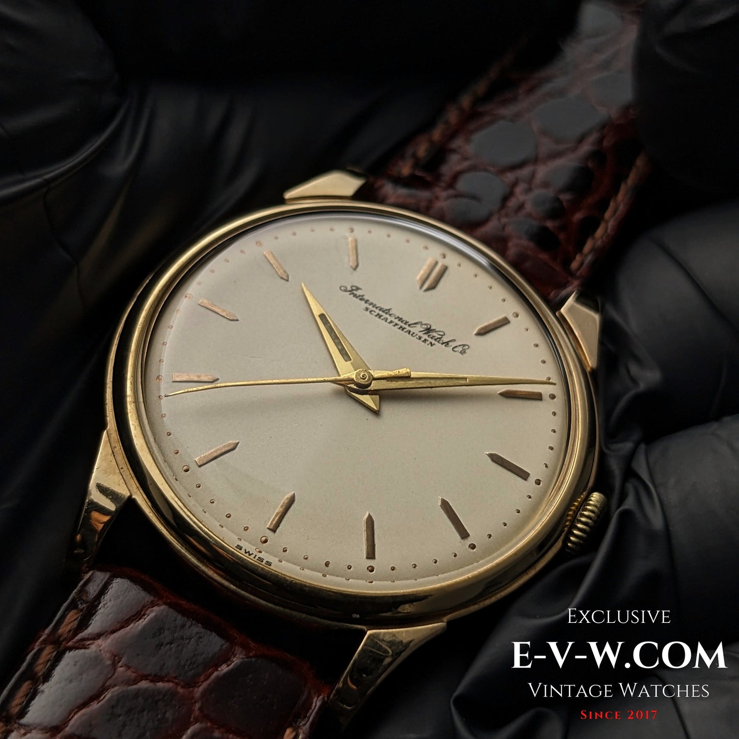 68 ans — IWC Schaffhausen — Montre habillée élégante en or 9 carats — Cal. 89 — Vintage 1957 — Révisée