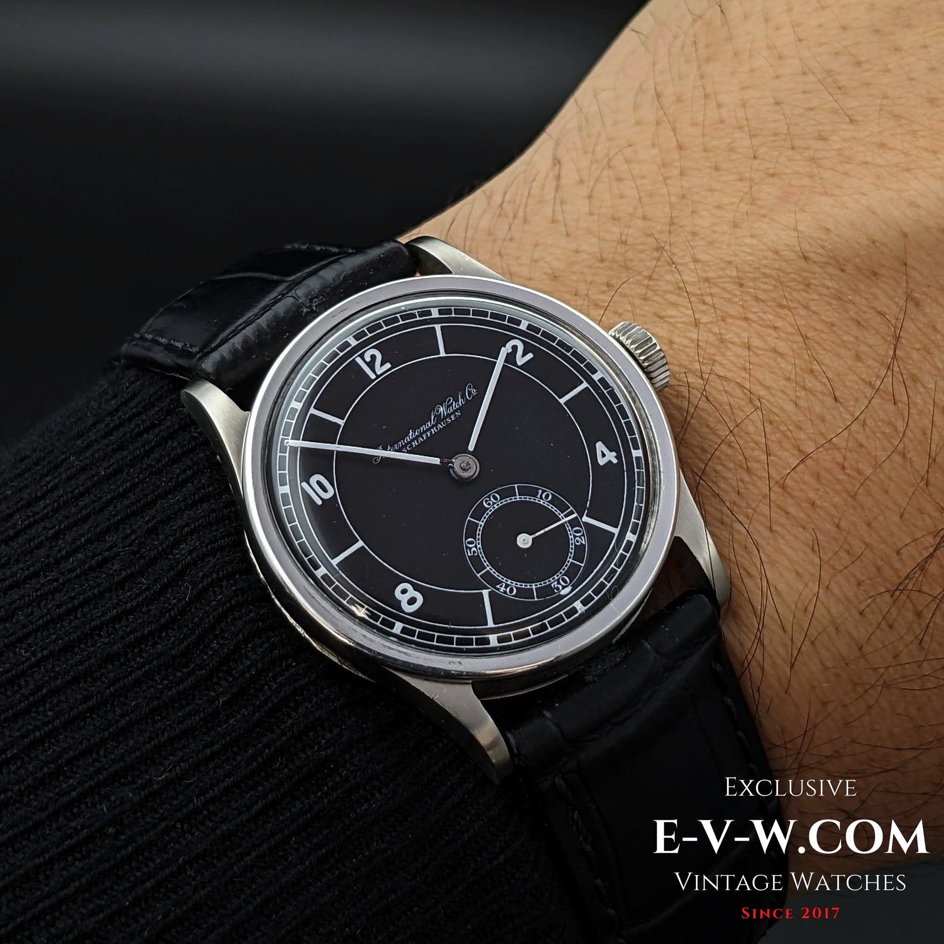 82 Years Old Vintage IWC Schaffhausen Black / Cal. 83 / Vintage 1941