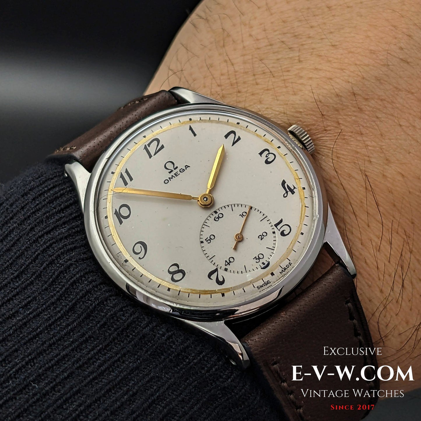 72 Years Old Vintage Omega Jumbo / two-tone dial / Cal. 266 (30T2) / Vintage 1952