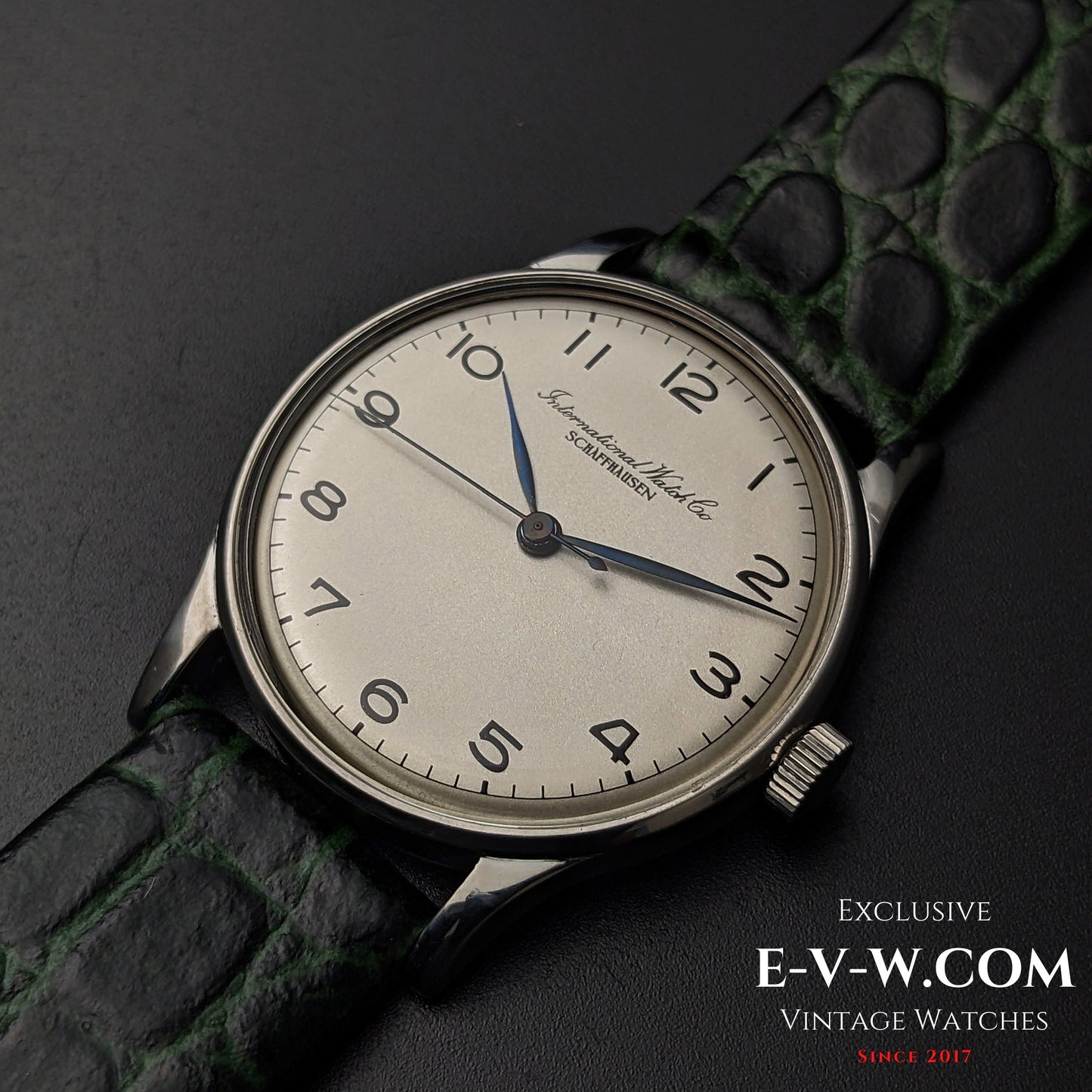 79 Years Old Vintage IWC Schaffhausen Classic Vintage / Cal. 89 / Vintage 1946