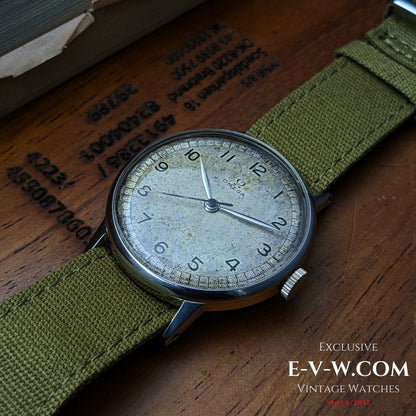 Environ 80 ans — Omega 30T2 Seconde Guerre mondiale « style Calatrava » | Réf. 2349/3 | Cal. 30T2 SC | Vers 1944 | Révisée 