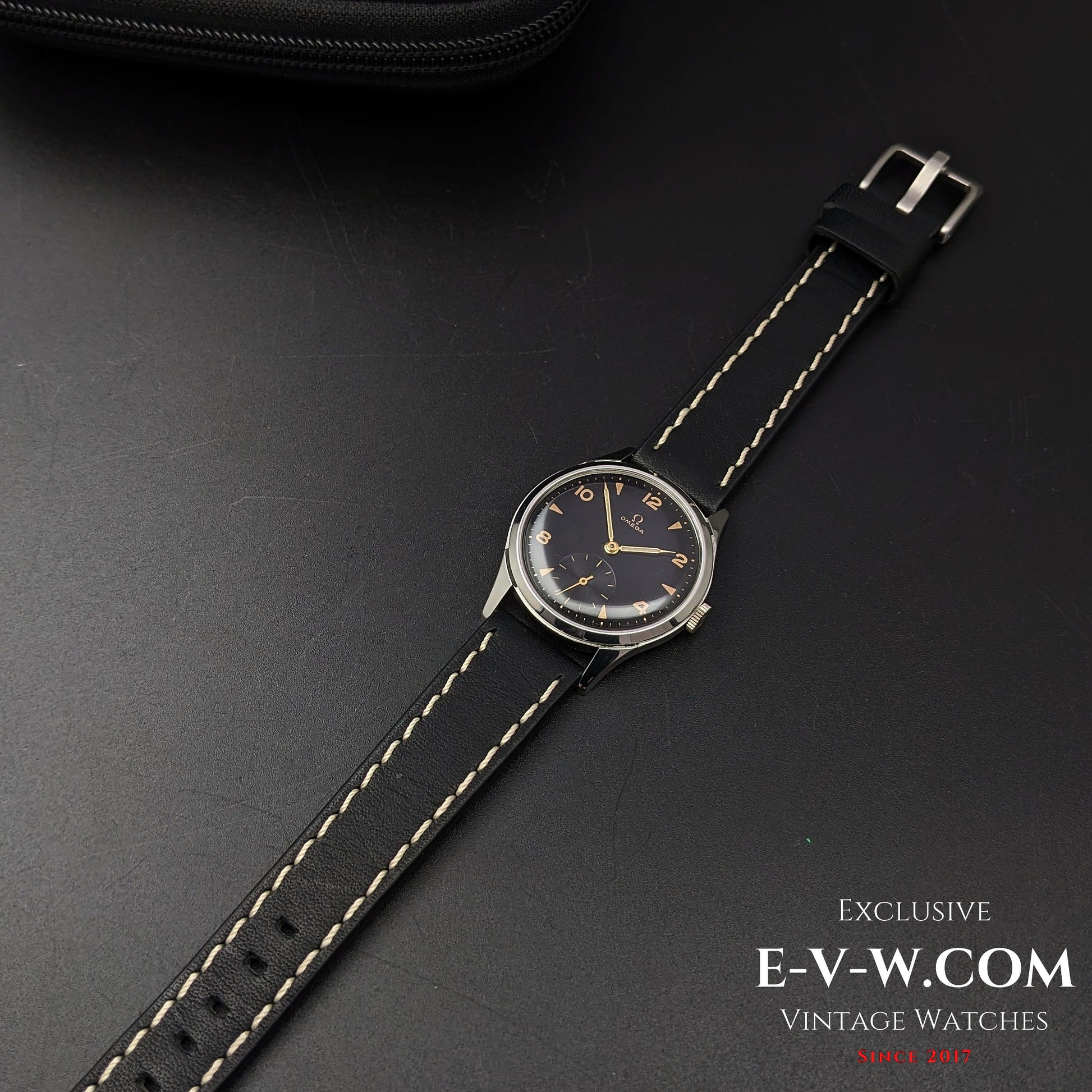77 Years Old Vintage Omega Black Ref. 2622-1 / Cal. 265 (30T2) / Vintage 1947