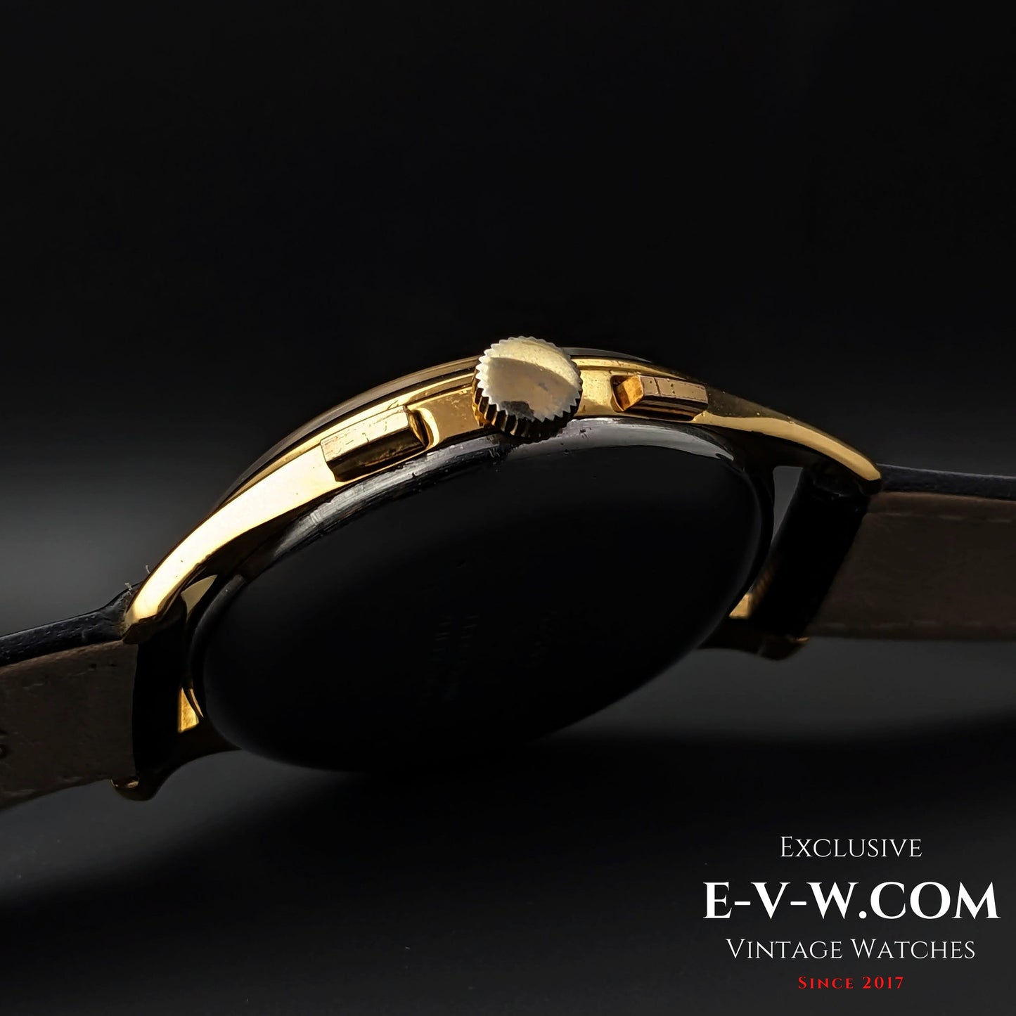 80 Years Old Vintage Lemania Chronograph Cal.2310 / Vintage 1940s