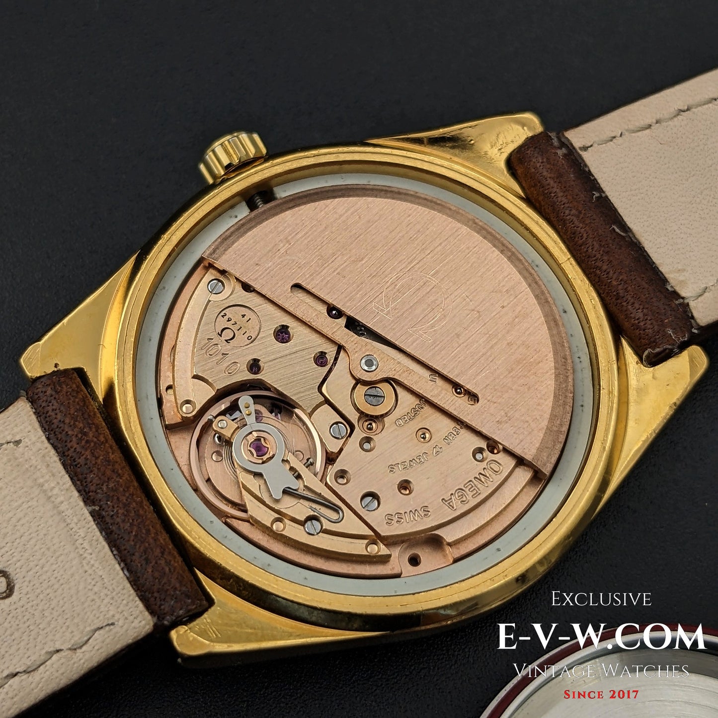 47 Years Old Vintage Omega Automatic / Cal. 1010 Vintage 1977