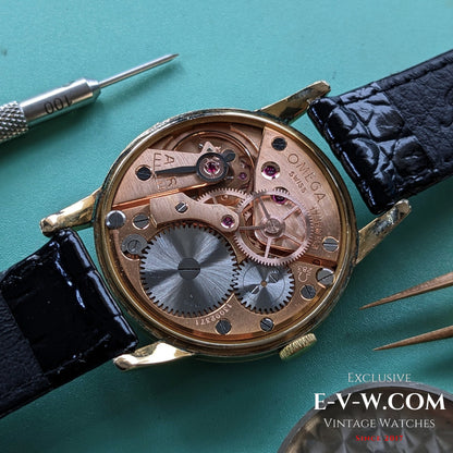 Omega vintage rare de 73 ans, cadran 24 heures / Réf. 2496-3SC / Cal. 283 (30T2) / Année 1952 / Révisée