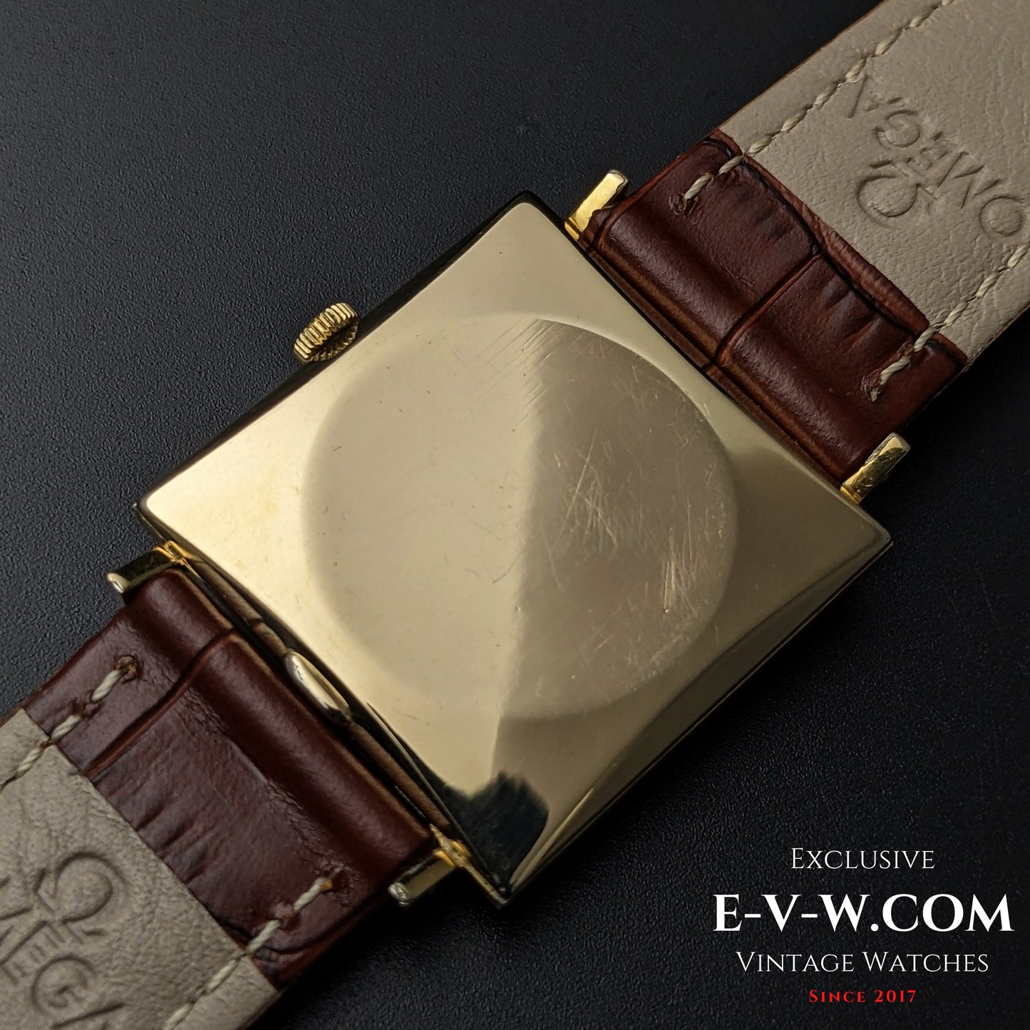 Omega DE VILLE Automatique Vintage / Carrée / Plaqué Or / Réf. 161.021 / Cal. 711 Ultra-mince / Année 1964