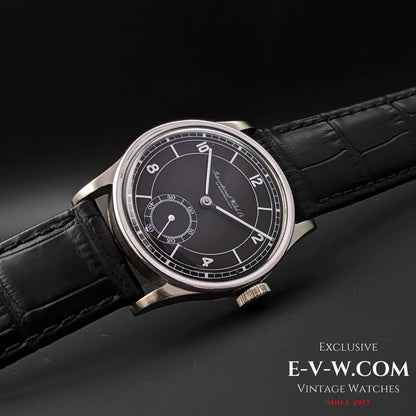 82 Years Old Vintage IWC Schaffhausen Black / Cal. 83 / Vintage 1941