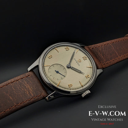 80 Vintage Omega WW II Ref. 2400-1 / Cal. 30T2 PC Vintage 1944