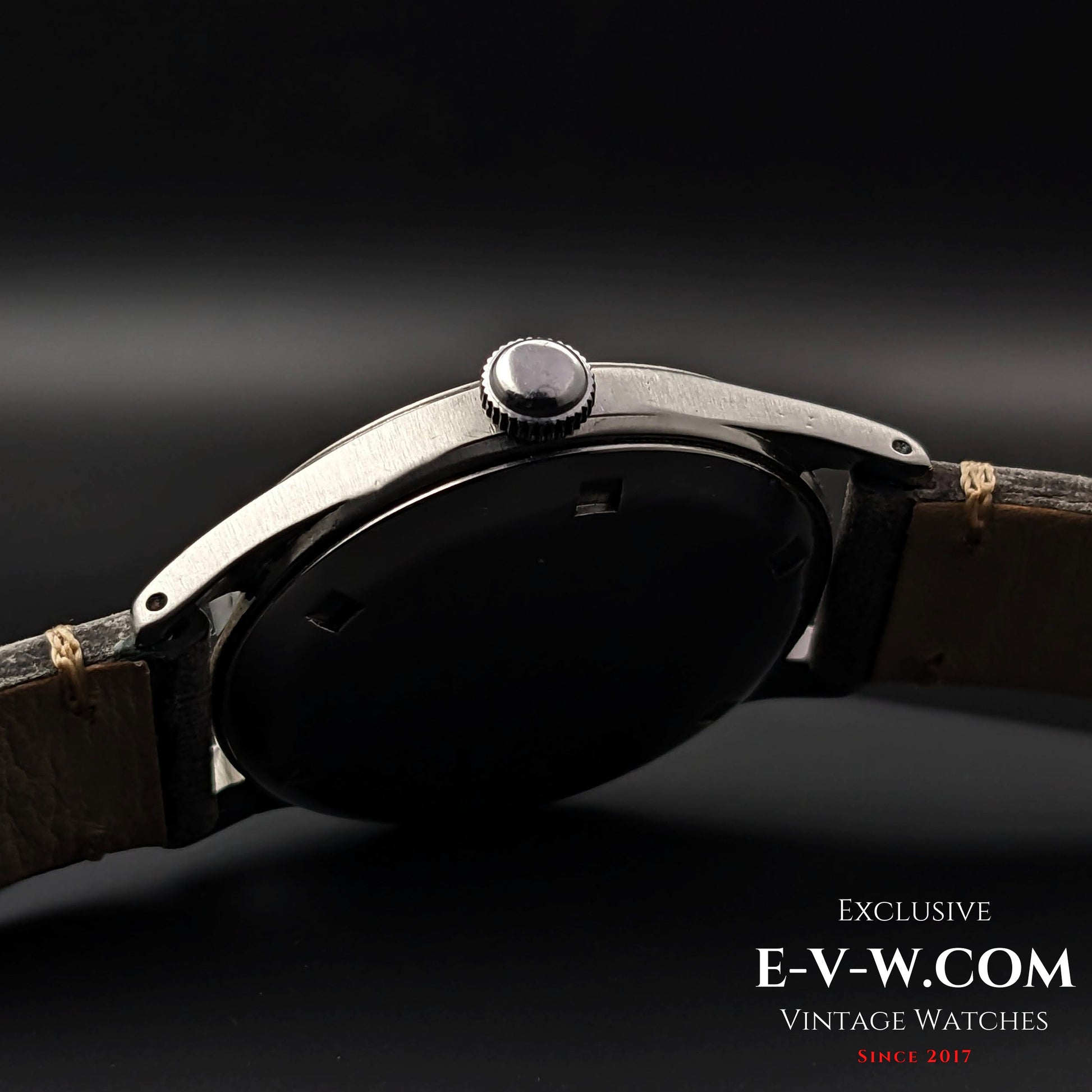 77 Years Old Vintage Omega military Ref. 2383 7 / Cal. 285 (30T2) / Vintage 1947a