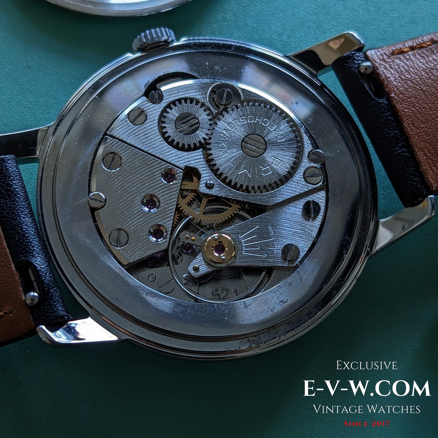 Années 1960 — PRIM — Cadran rose bicolore « œil de bœuf » — Cal. 521 — Vintage 1960 — Révisée