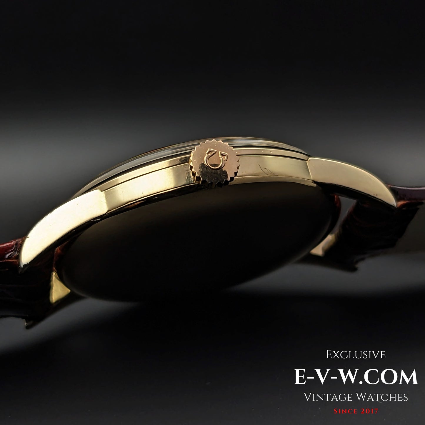 Omega vintage de 72 ans, cadran guilloché-honeucombe / Réf. 2512 11 / Cal. 266 / Année 1952