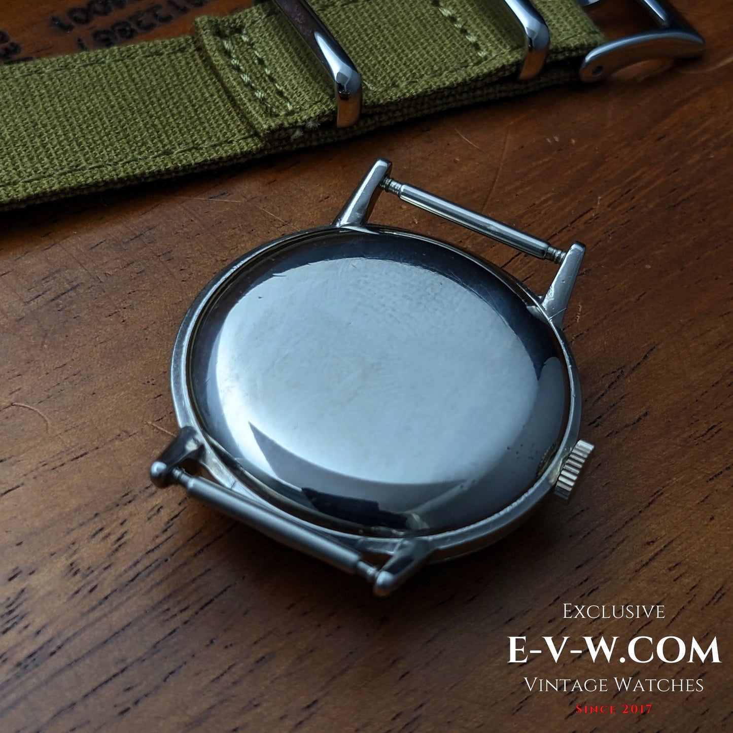 Environ 80 ans — Omega 30T2 Seconde Guerre mondiale « style Calatrava » | Réf. 2349/3 | Cal. 30T2 SC | Vers 1944 | Révisée 