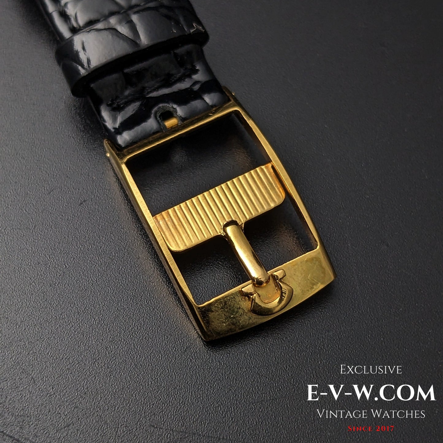 Omega vintage rare de 73 ans, cadran 24 heures / Réf. 2496-3SC / Cal. 283 (30T2) / Année 1952 / Révisée