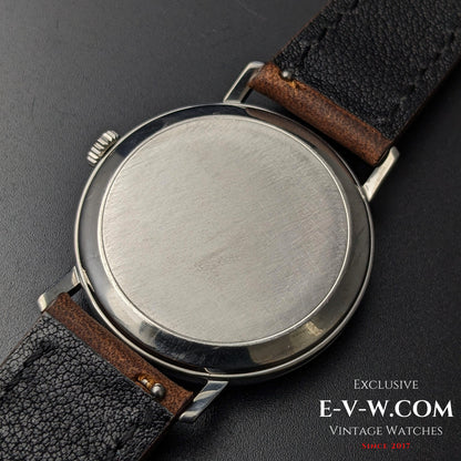 61 Years Old Vintage Omega Classic / Vintage Patina / Ref. 121.002-63 / Cal. 269 / Vintage 196461 Years Old Vintage Omega Classic / Vintage Patina / Ref. 121.002-63 / Cal. 269 / Vintage 1964