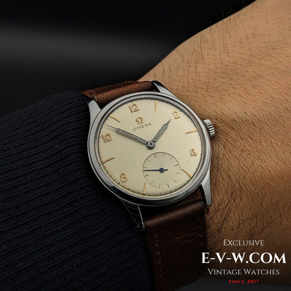 80 Vintage Omega WW II Ref. 2400-1 / Cal. 30T2 PC Vintage 1944