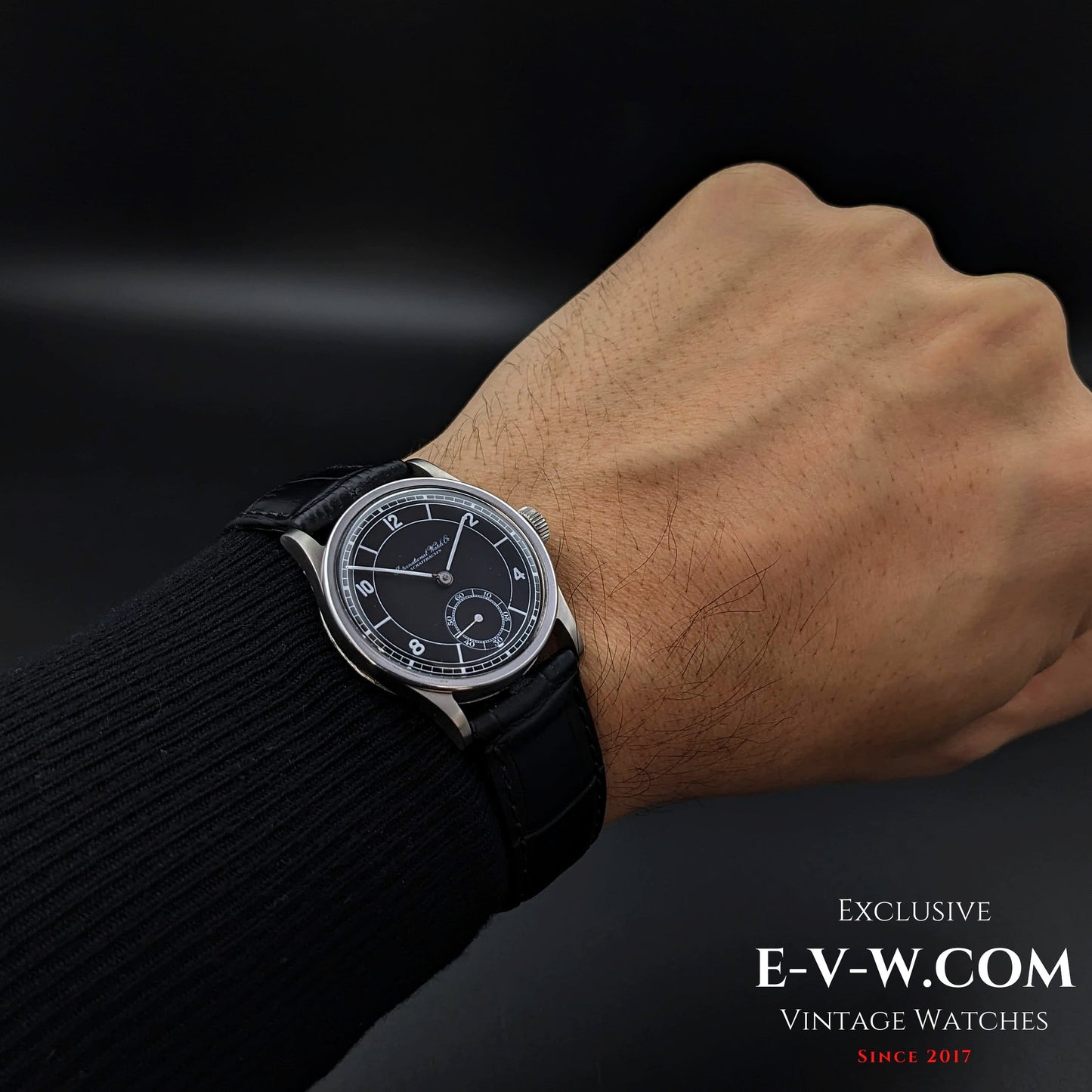 82 Years Old Vintage IWC Schaffhausen Black / Cal. 83 / Vintage 1941