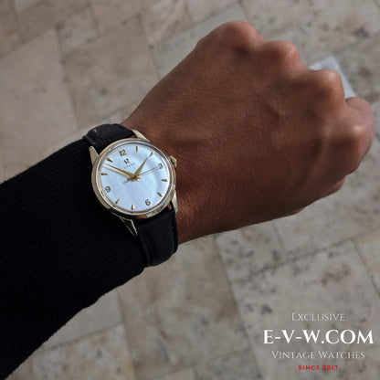 Omega vintage plaqué or, 73 ans / Réf. 2498-4 / Cal. 283 (30T2) / Année 1952