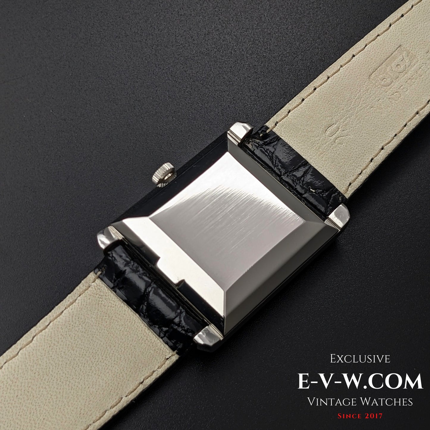 Omega automatique vintage de 61 ans / Carrée / Réf. 161013 / Cal. 671 / Année 1963