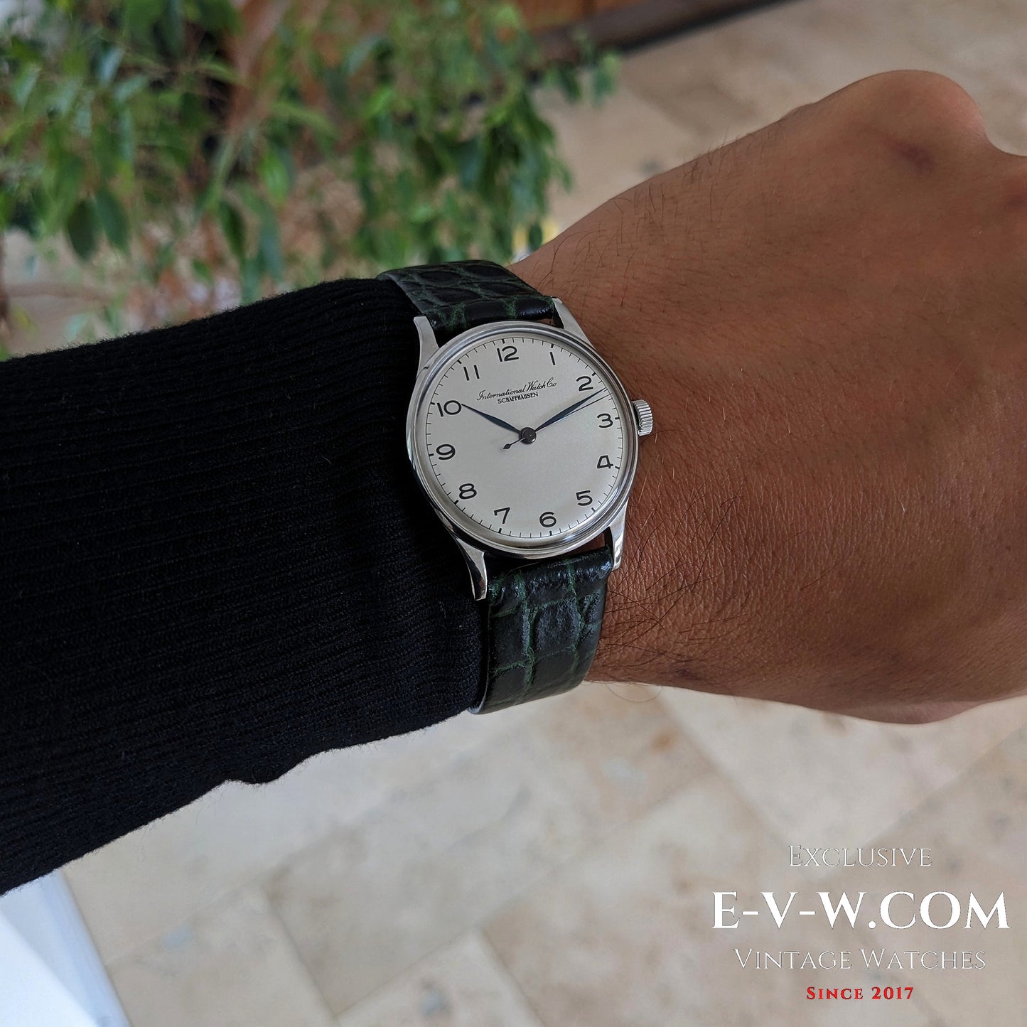 79 Years Old Vintage IWC Schaffhausen Classic Vintage / Cal. 89 / Vintage 1946