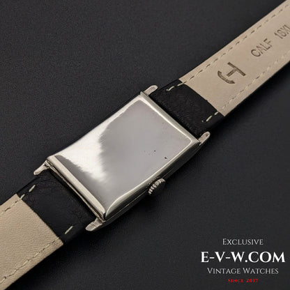 Montre Omega Fab Suisse Tank ancienne et rare de 94 ans / Boîtier en argent / Art déco / Cal. F20 / Modèle des années 1930