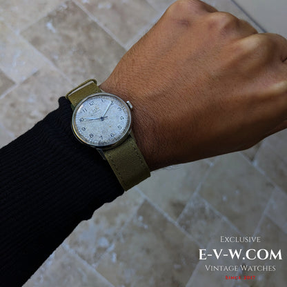 Environ 80 ans — Omega 30T2 Seconde Guerre mondiale « style Calatrava » | Réf. 2349/3 | Cal. 30T2 SC | Vers 1944 | Révisée 