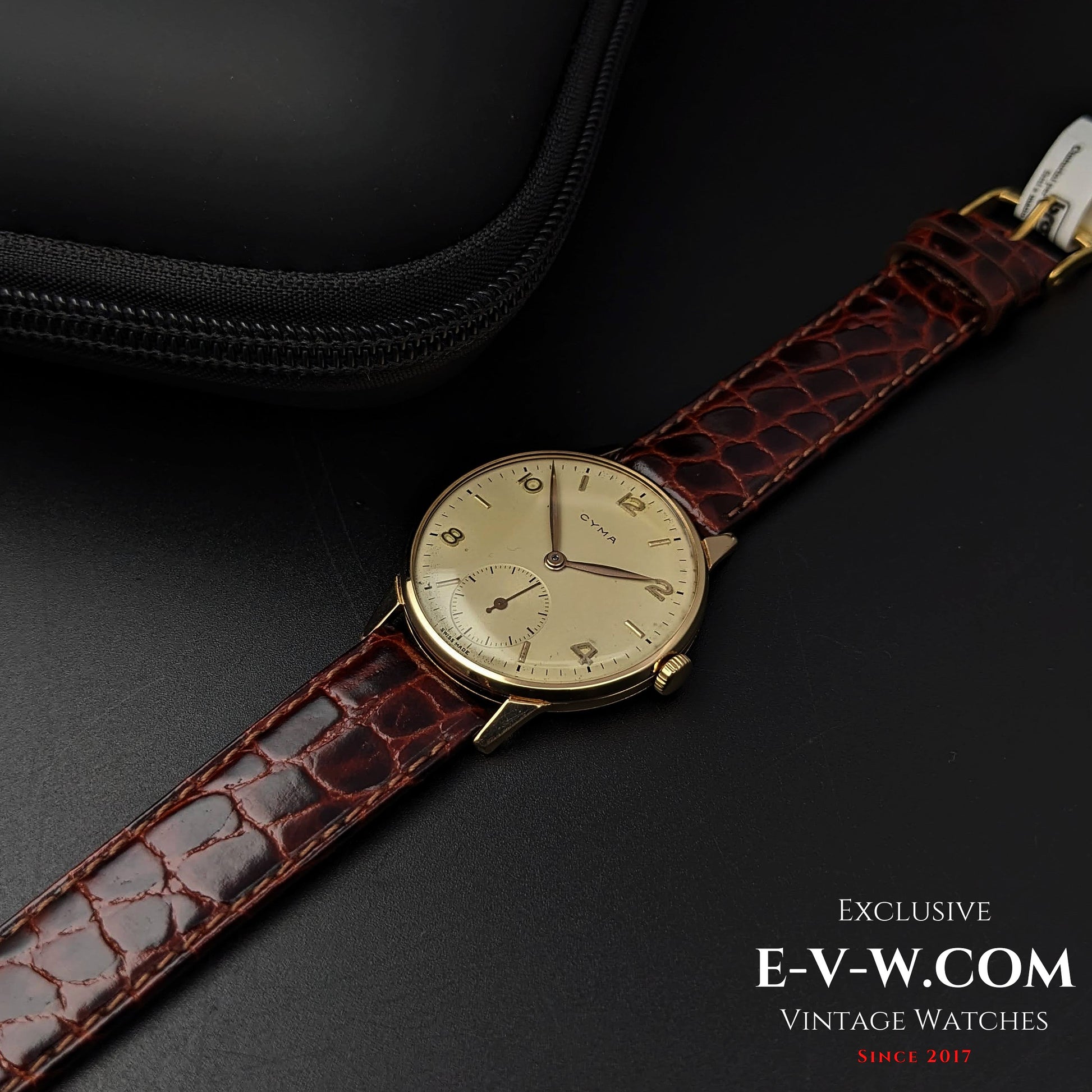 70 Years Old Vintage Cyma 18k Gold / Jumbo  / Cal.586 / Vintage 1950s