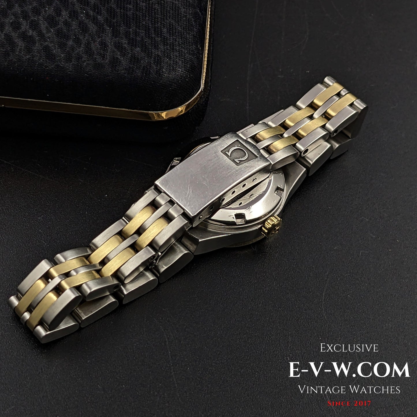 Montre Omega Constellation automatique vintage pour femme, 50 ans d'âge / Bracelet en or / Réf. 5680019 / Cal. 685 / Année 1974