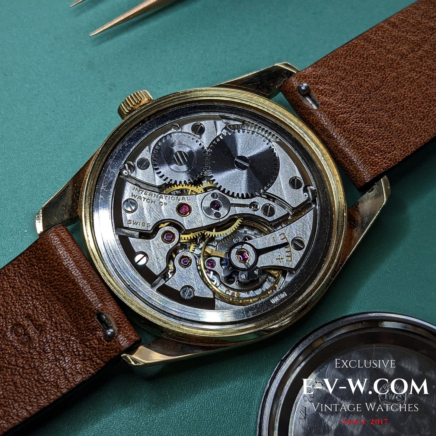 Montre habillée de luxe IWC Schaffhausen vintage de 56 ans | Réf. 910 | Cal. 89 | Année 1969 | Révisée