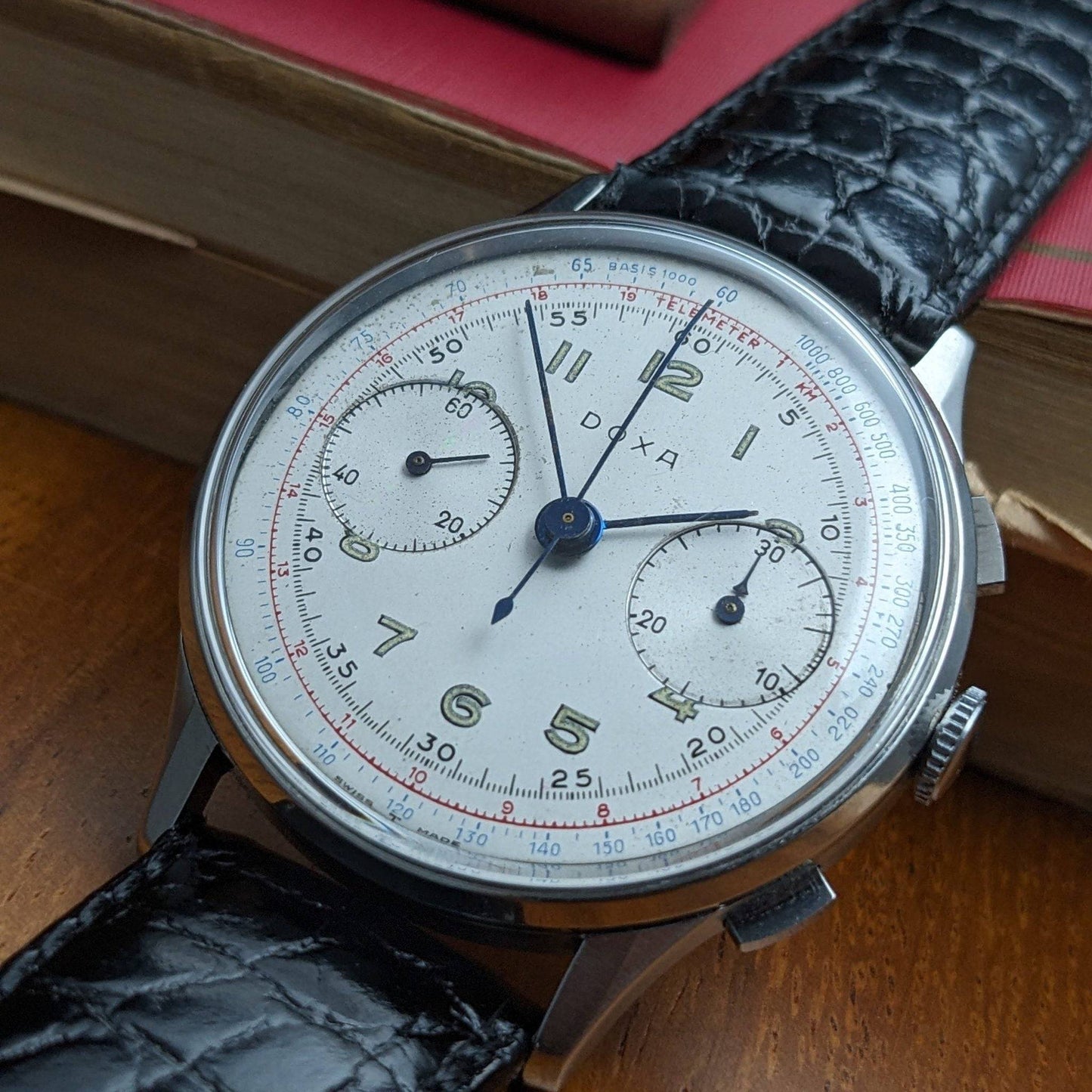 86 years old WWII DOXA Jumbo Chronograph 38mm - 1940s Vintage / cal. Valoux 22 / Serviced